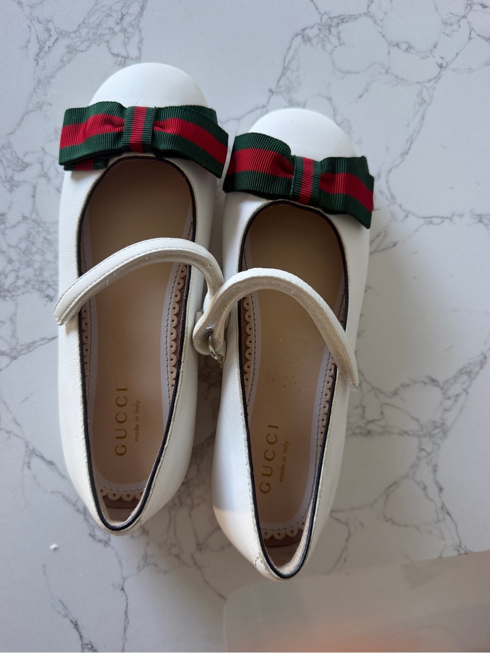 Gucci White Leather Kids Mary Janes with Green-Red Ribbon Bow